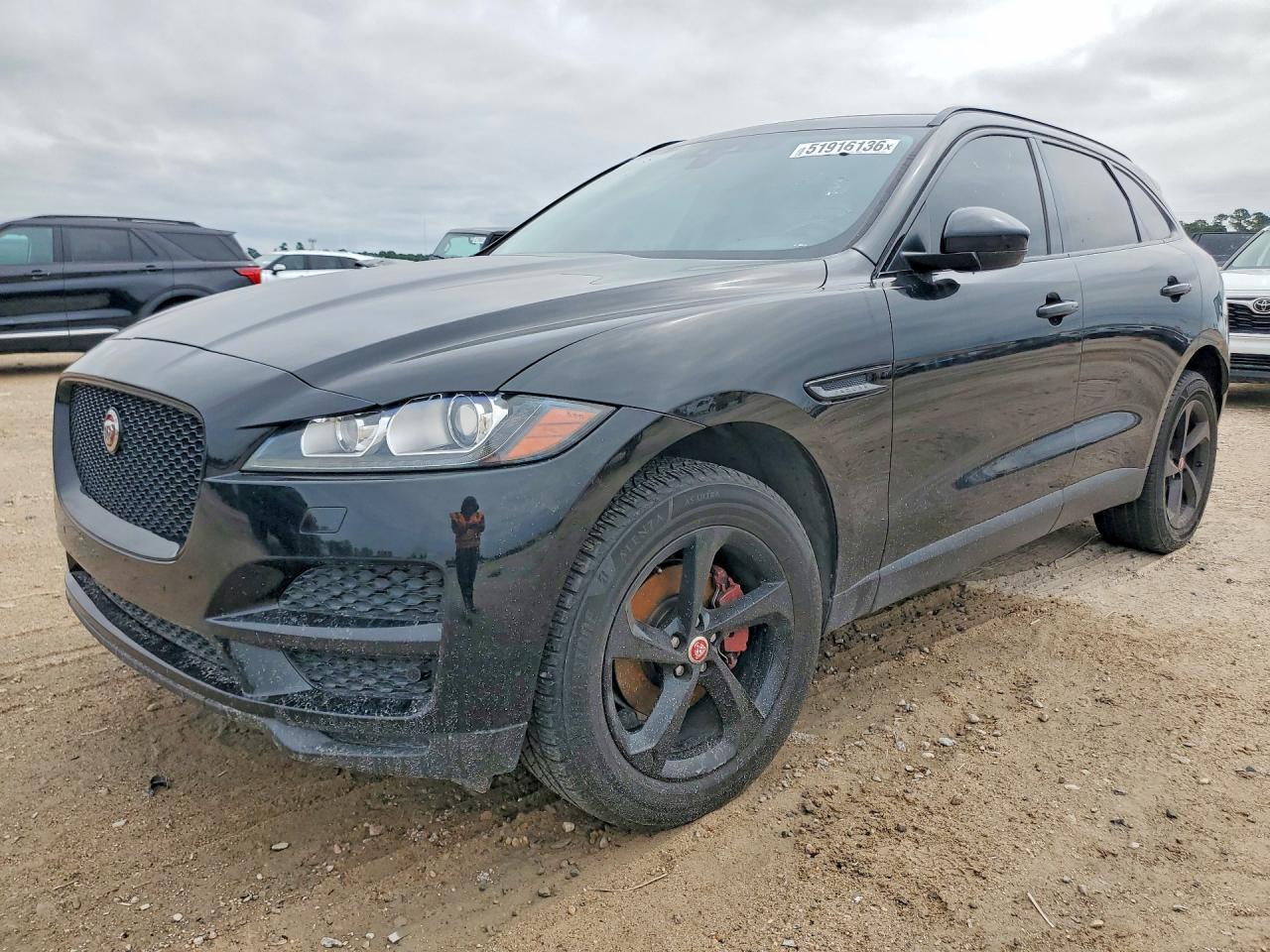 JAGUAR F-PACE