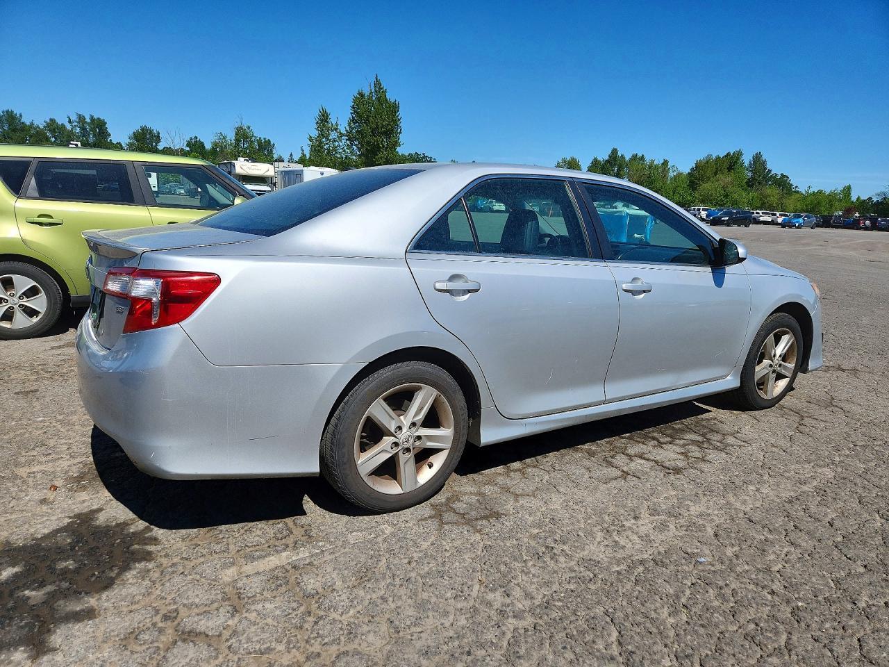 2012 TOYOTA CAMRY — фото 3