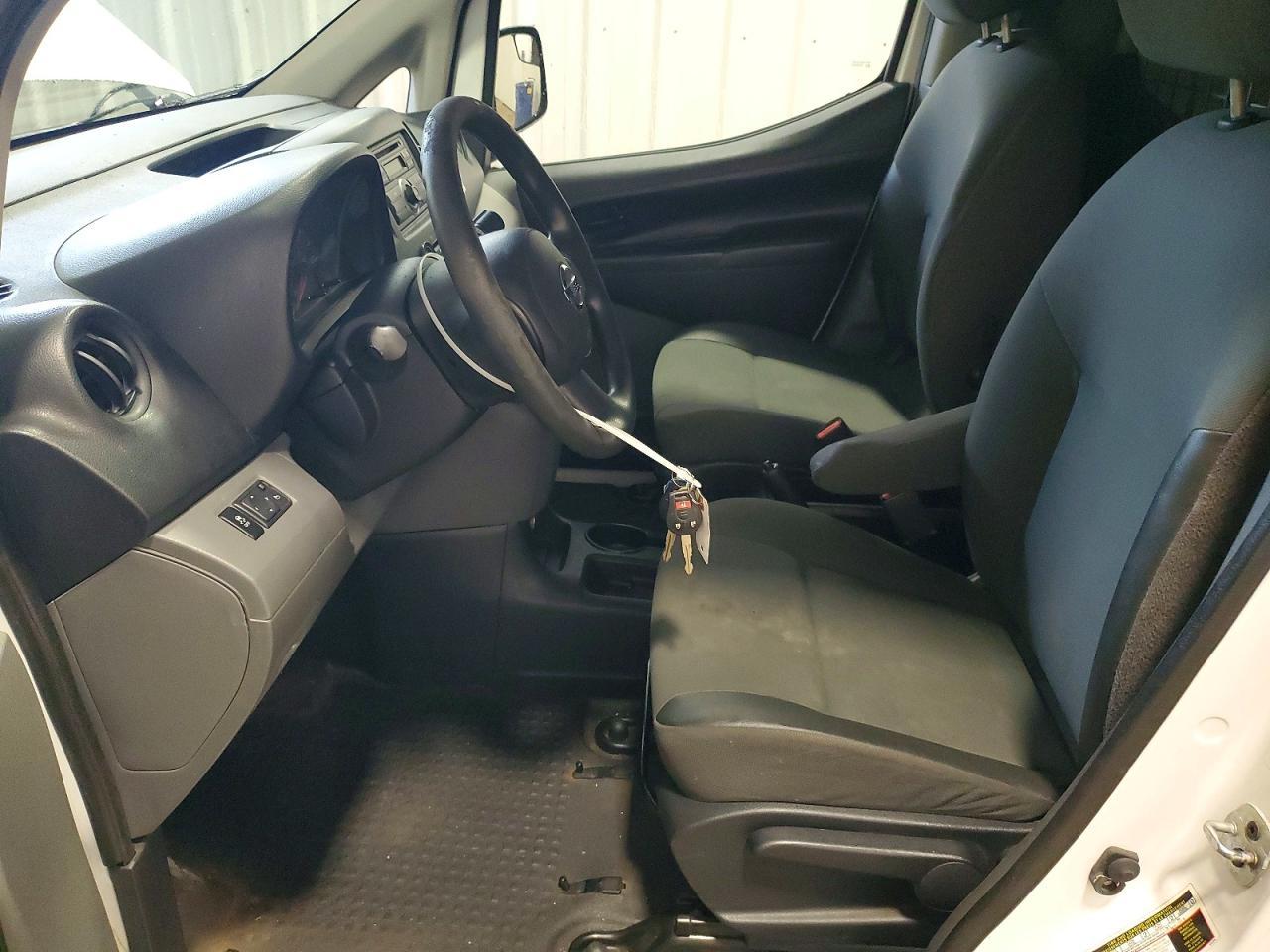 NISSAN NV200