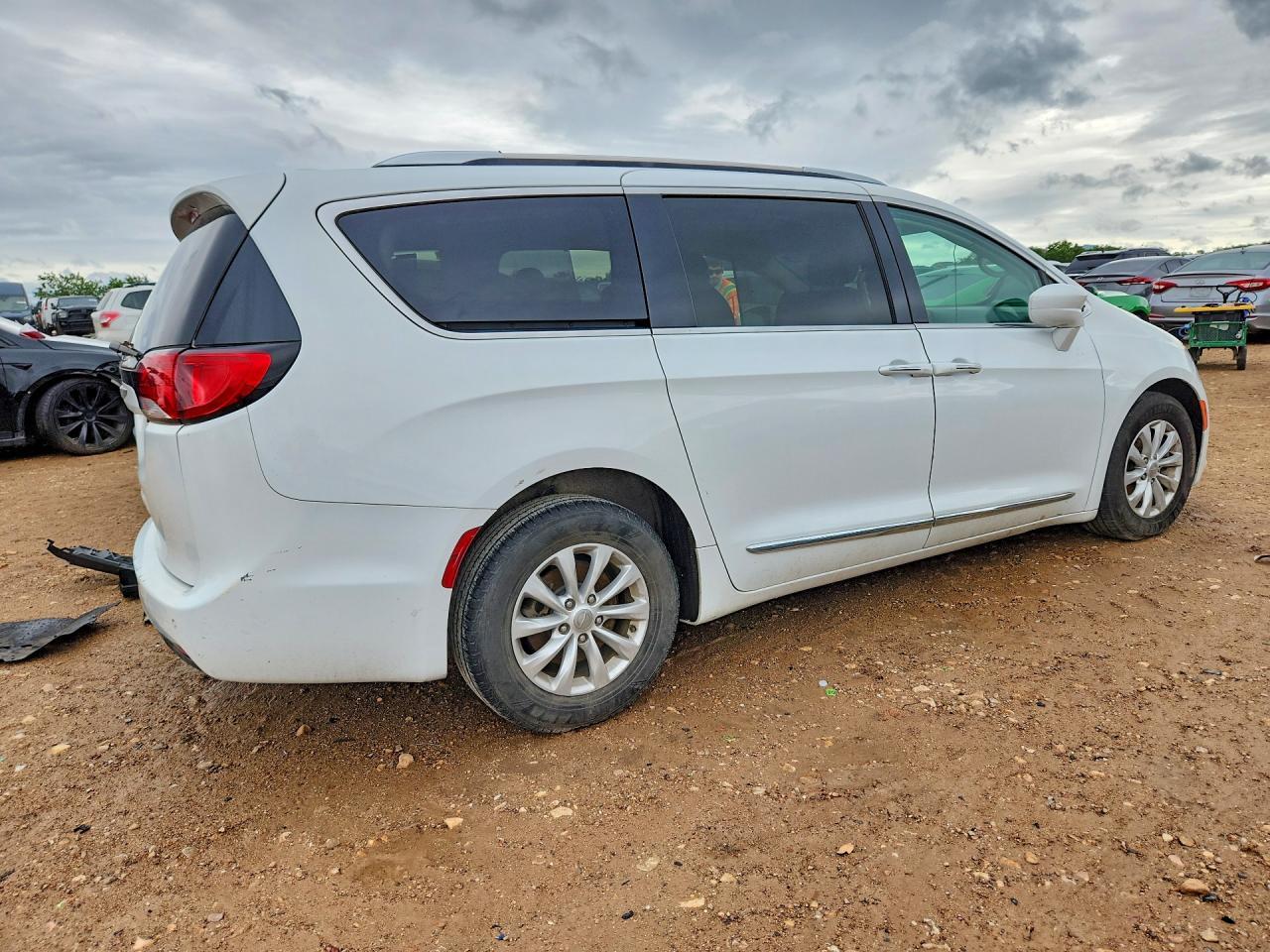 CHRYSLER PACIFICA