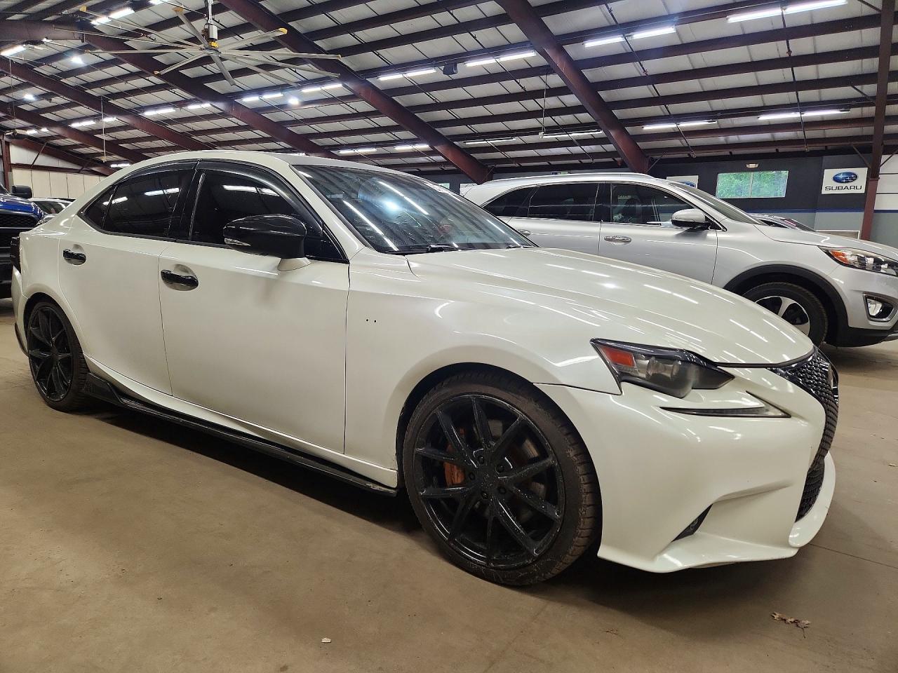 LEXUS IS