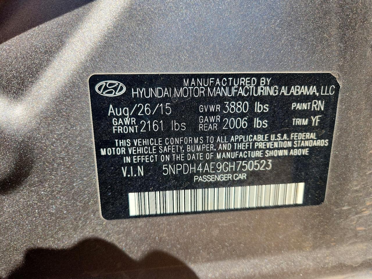 HYUNDAI ELANTRA