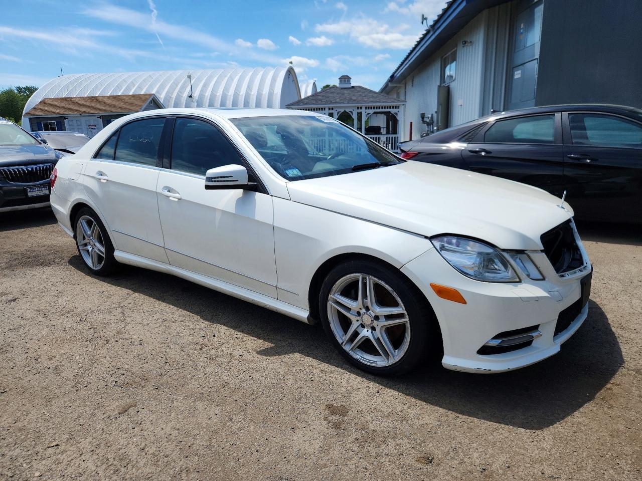 2013 MERCEDES-BENZ E-CLASS — фото 4