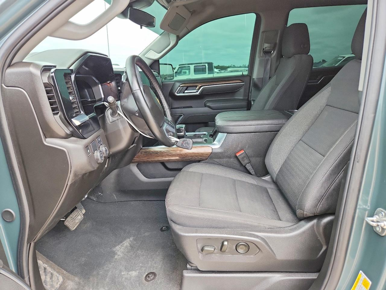 CHEVROLET SILVERADO
