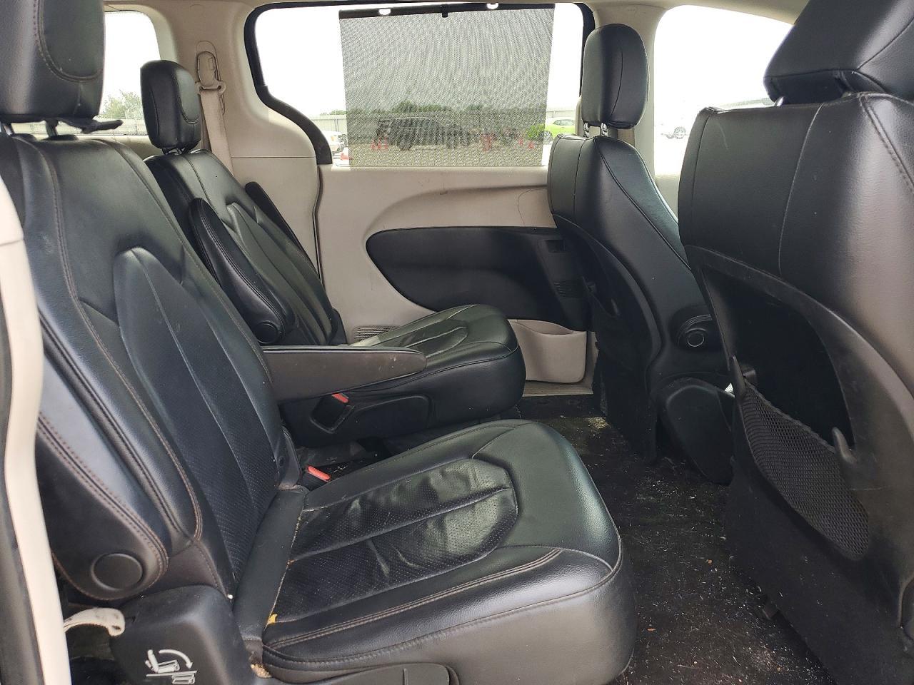 CHRYSLER PACIFICA