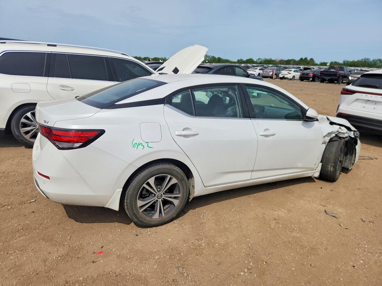 2021 NISSAN SENTRA — фото 3