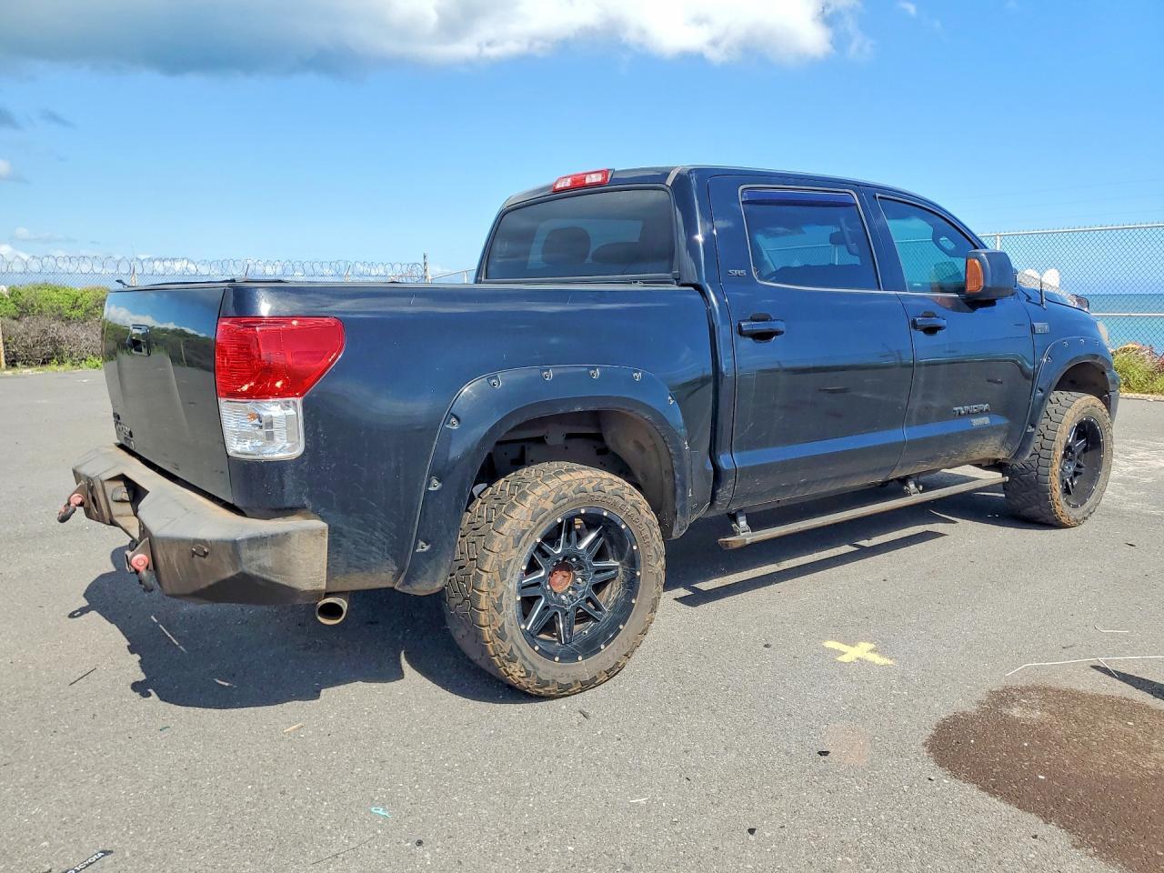 TOYOTA TUNDRA