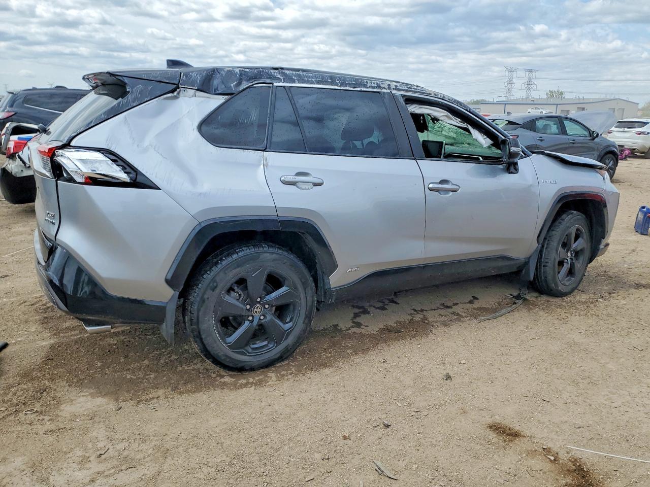 2020 TOYOTA RAV4 HYBRID — фото 3
