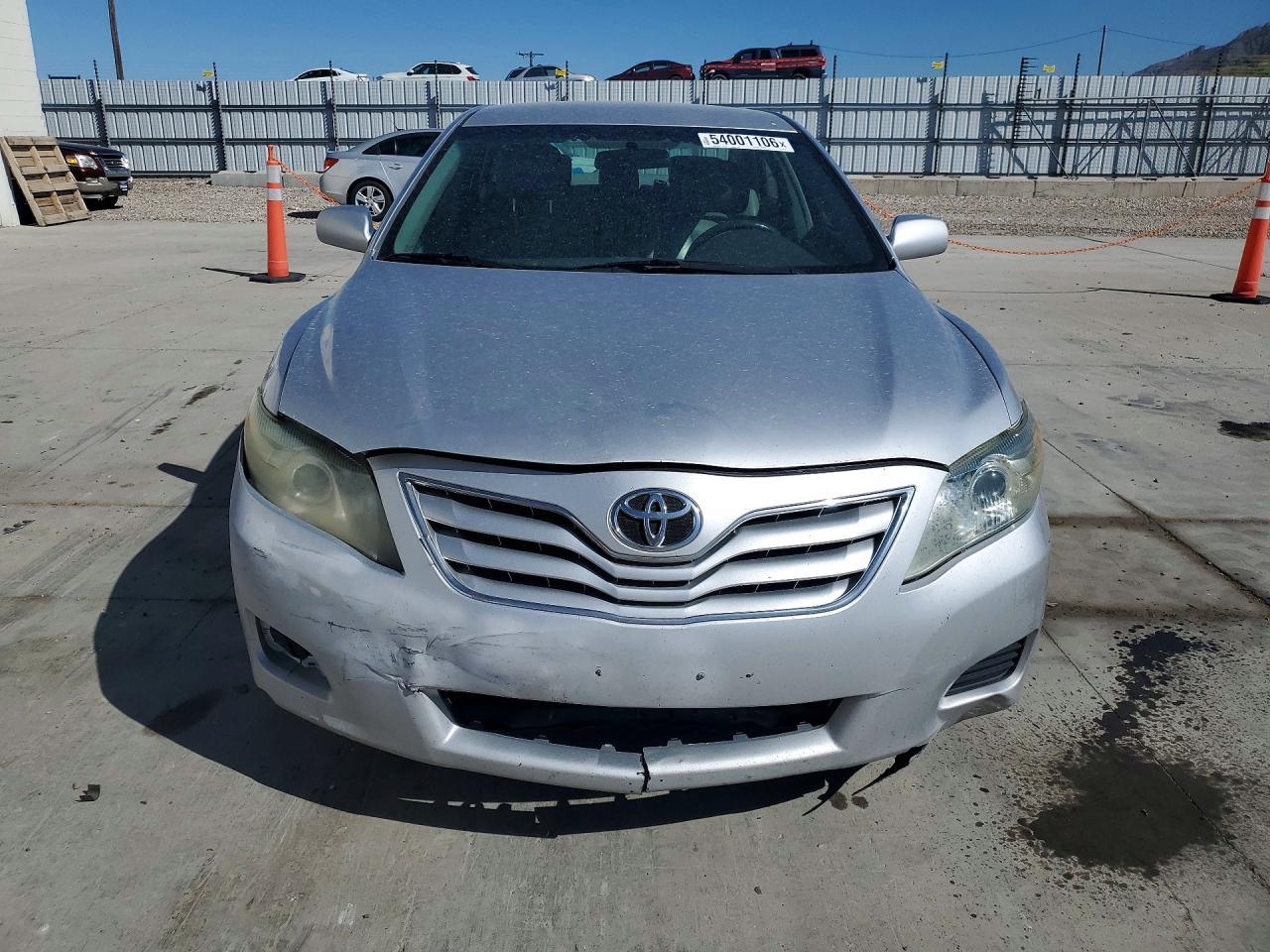 2010 TOYOTA CAMRY — фото 5