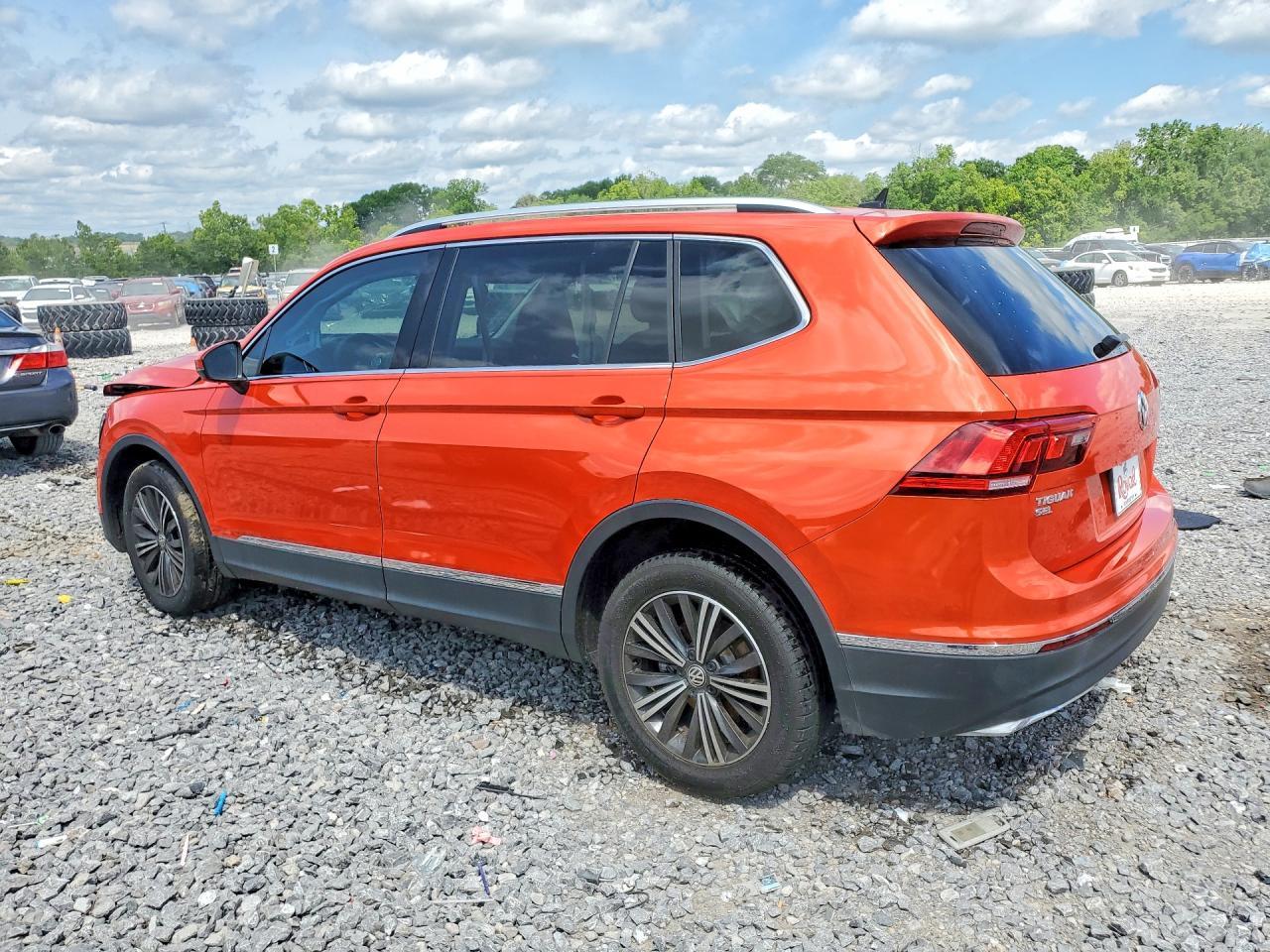 2018 VOLKSWAGEN TIGUAN — фото 2