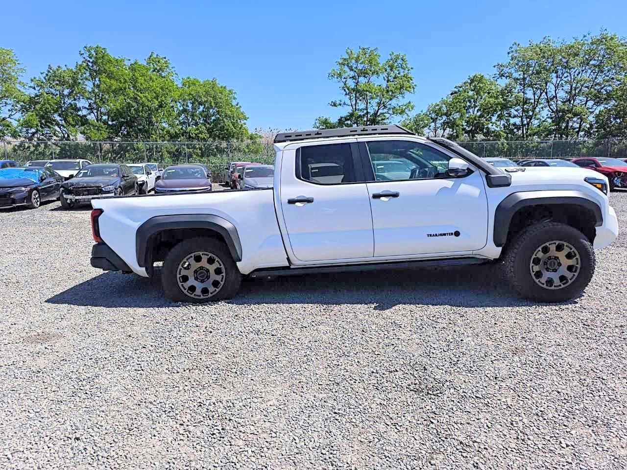 TOYOTA TACOMA