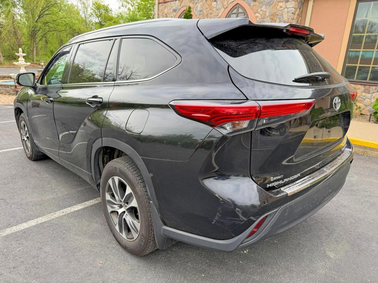 TOYOTA HIGHLANDER