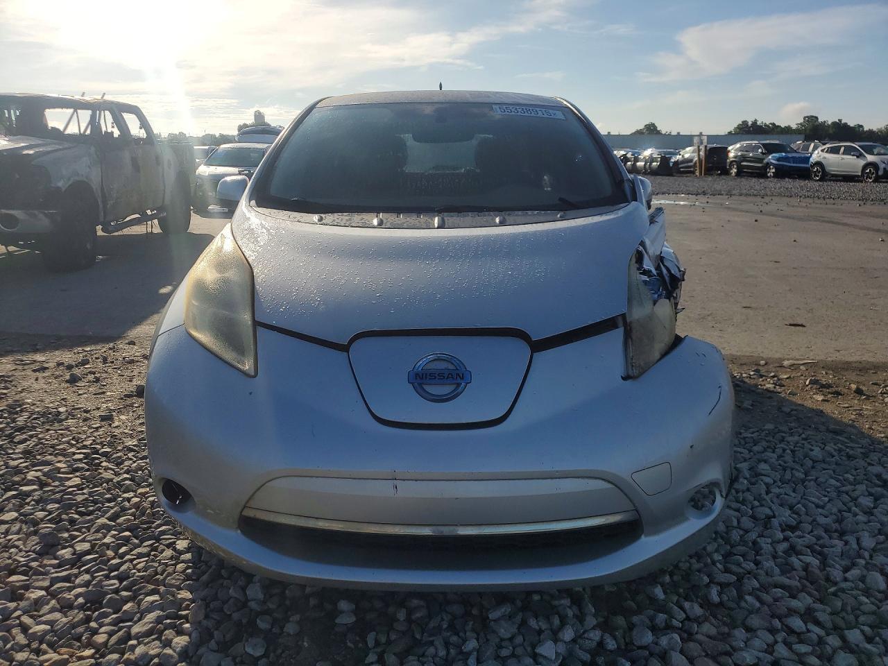 2012 NISSAN LEAF — фото 5