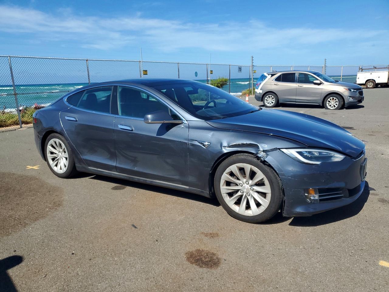 2016 TESLA MODEL S — фото 4