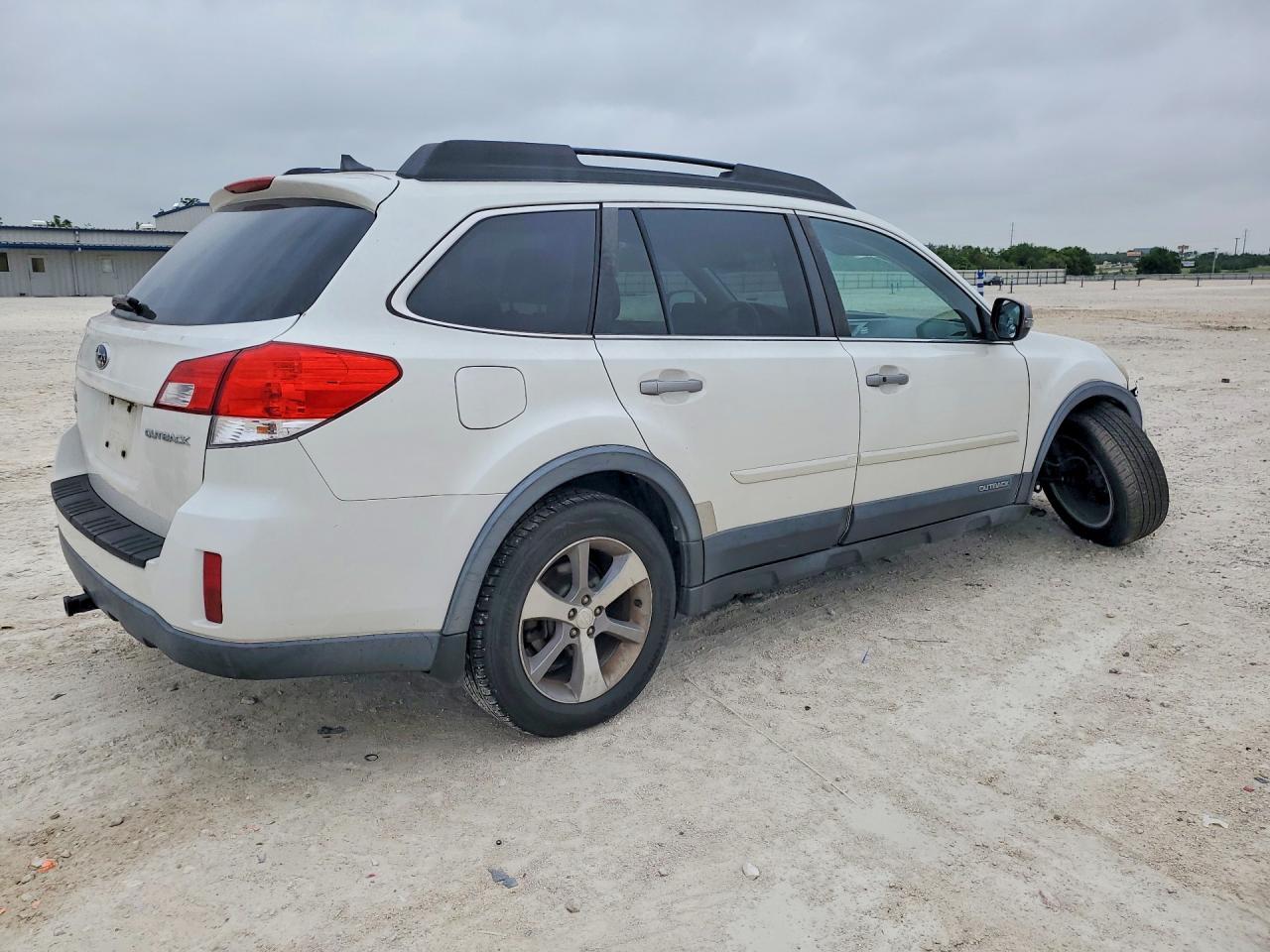SUBARU OUTBACK