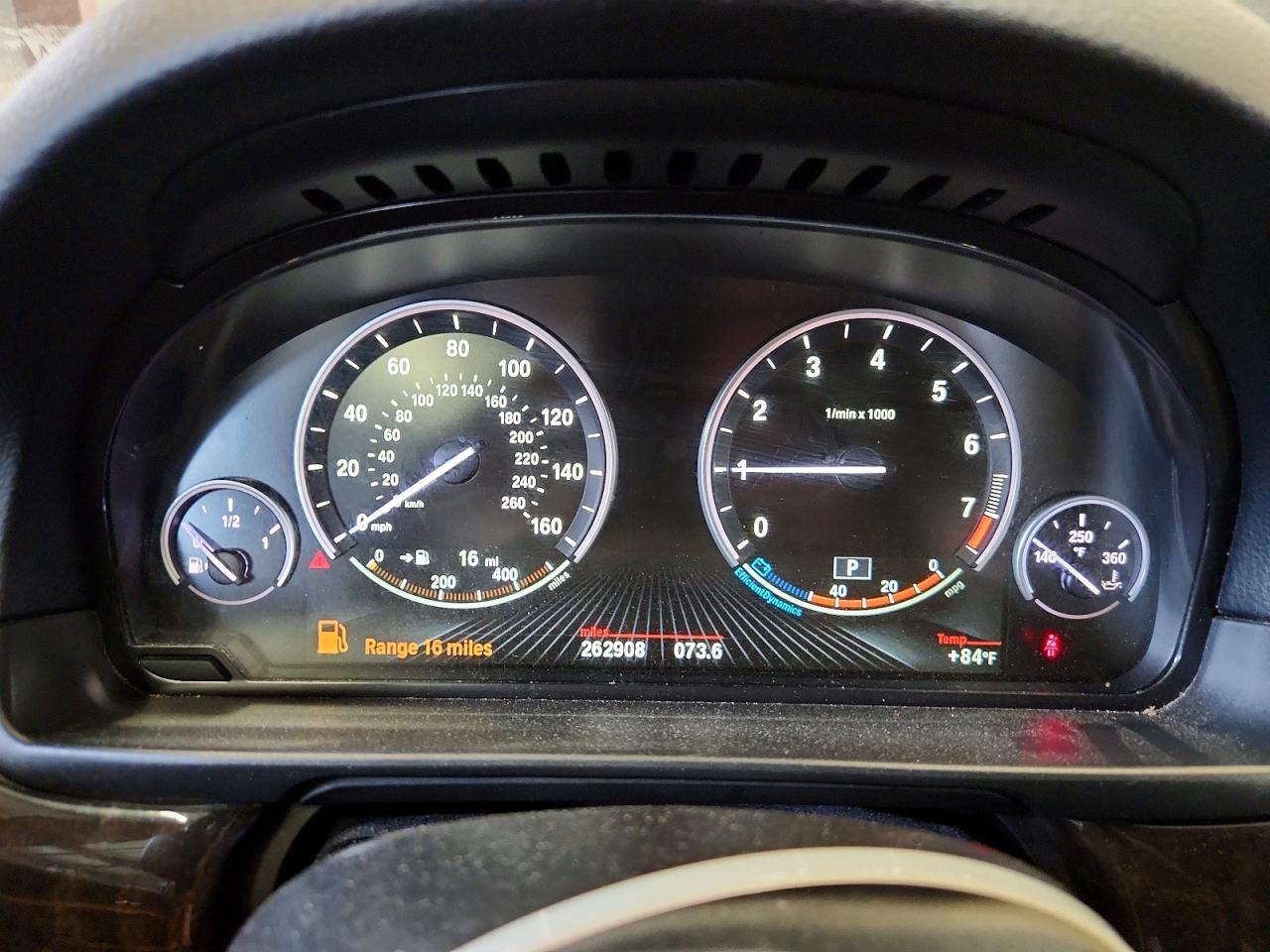 2015 BMW 5 SERIES — фото 9