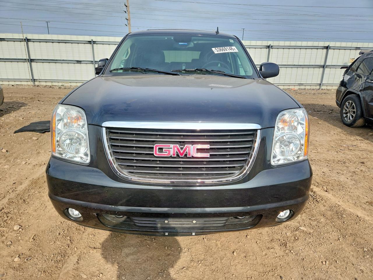 2011 GMC YUKON — фото 5