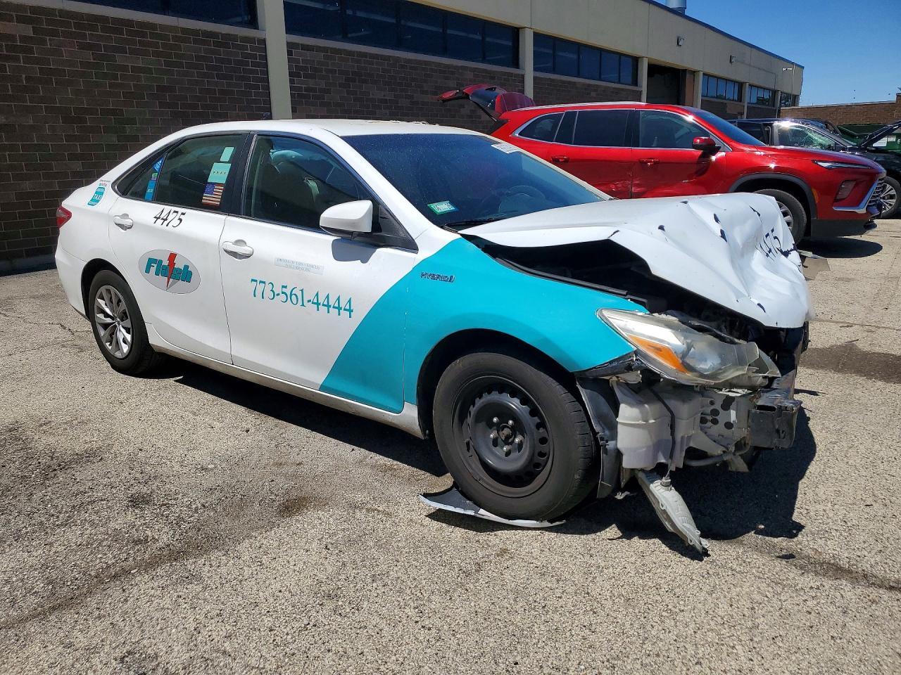 2016 TOYOTA CAMRY HYBRID — фото 4