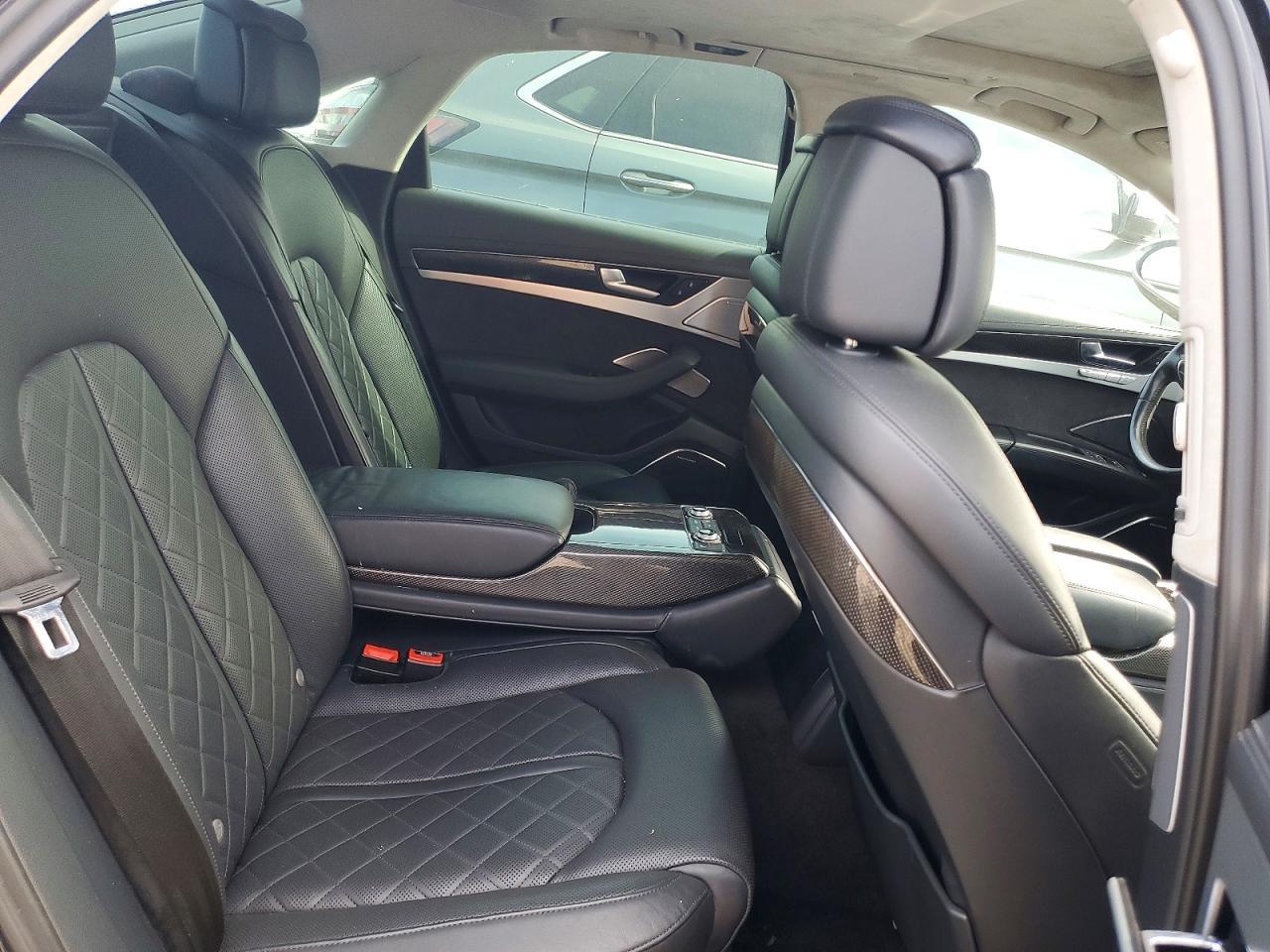 2014 AUDI S8 — фото 10