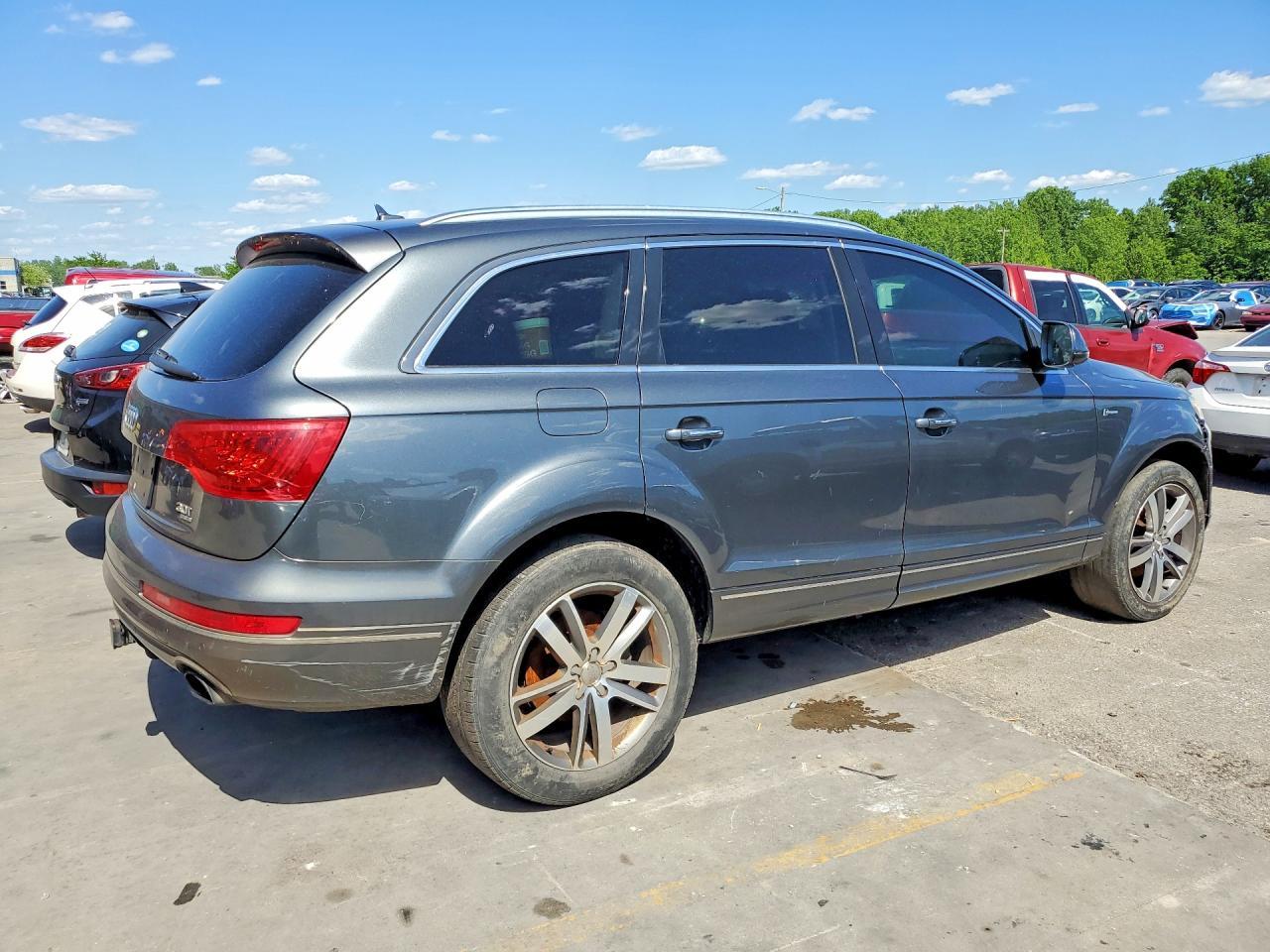 2015 AUDI Q7 — фото 3