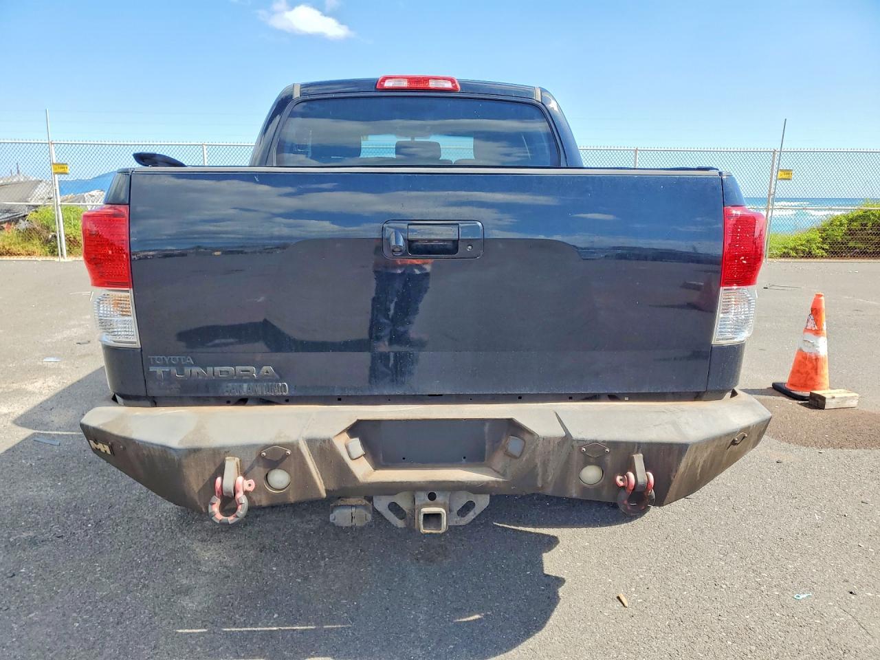 TOYOTA TUNDRA