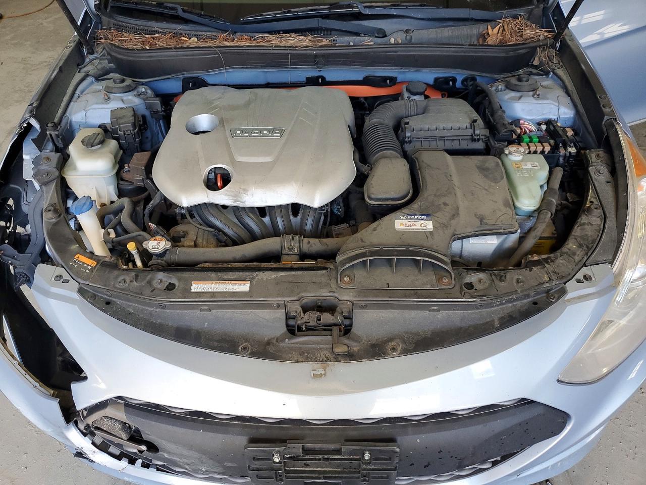 HYUNDAI SONATA HYBRID