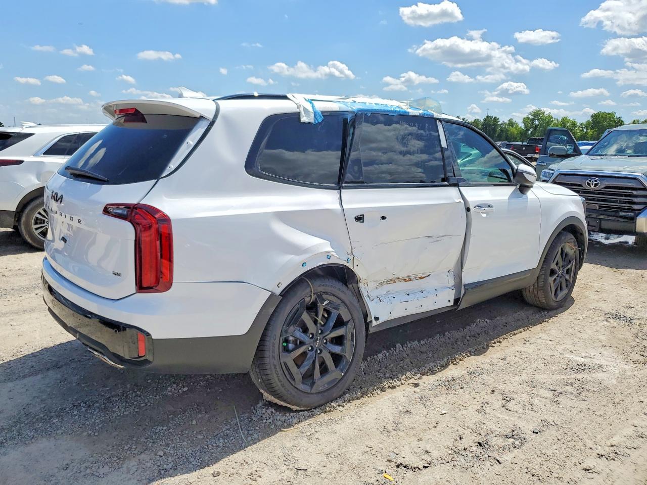 KIA TELLURIDE