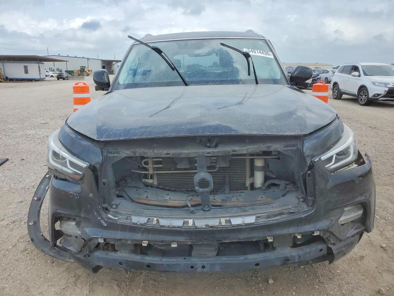 INFINITI QX80