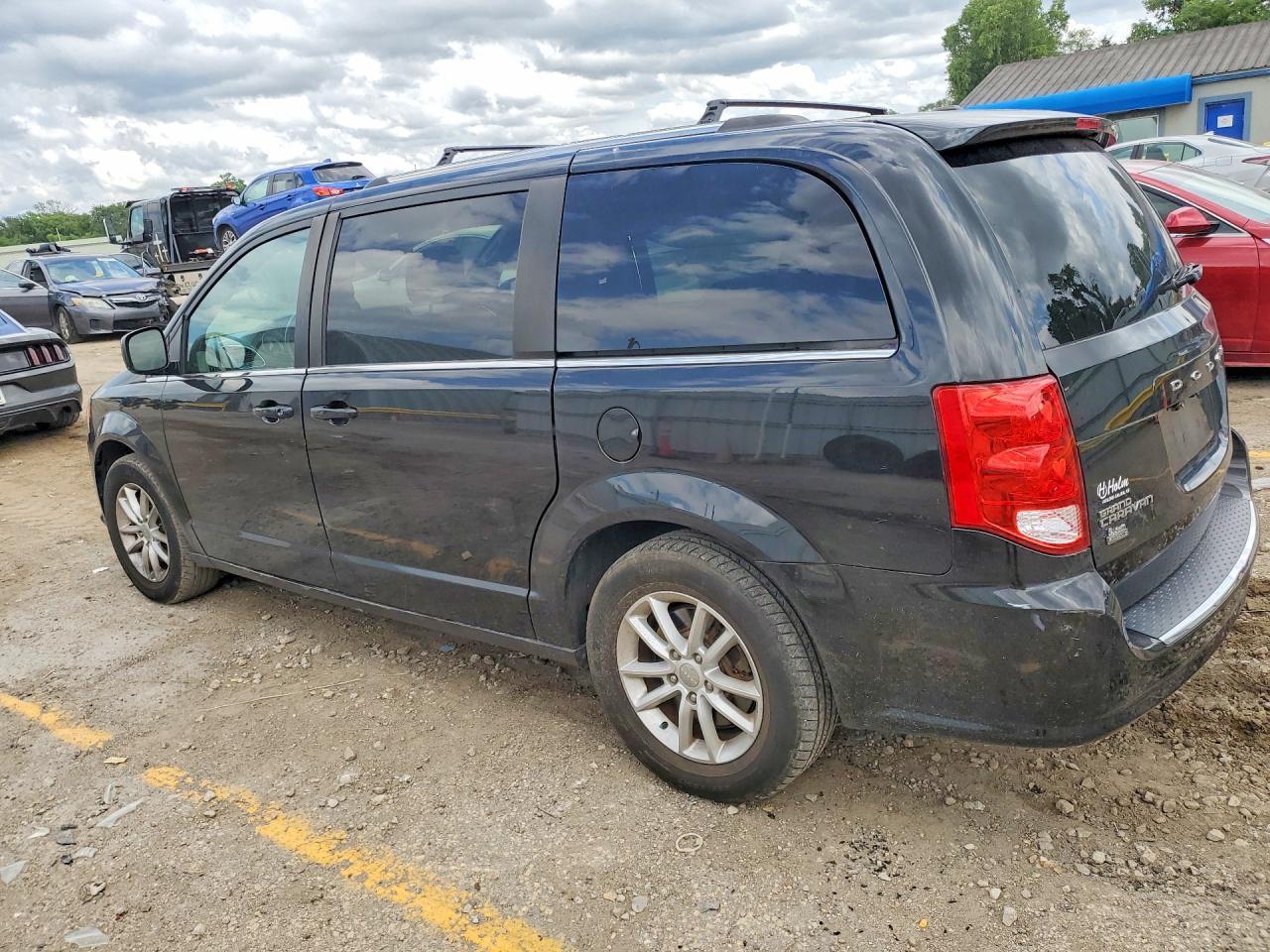 2019 DODGE GRAND CARAVAN — фото 2