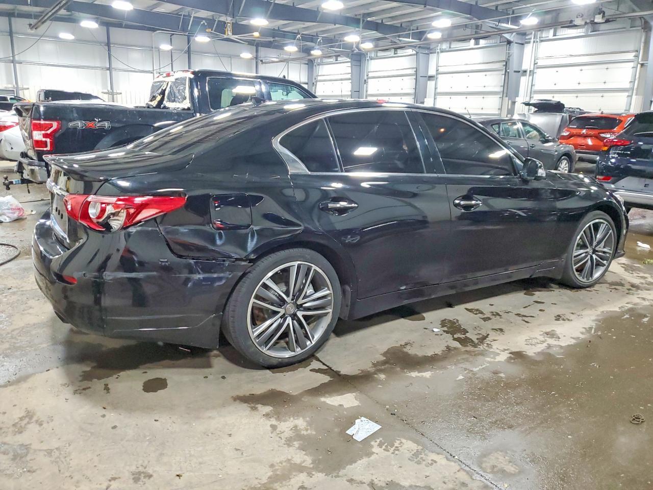 2015 INFINITI Q50 — фото 3