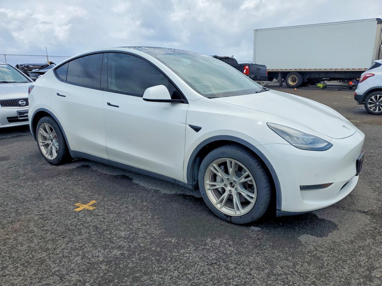 2021 TESLA MODEL Y — фото 4
