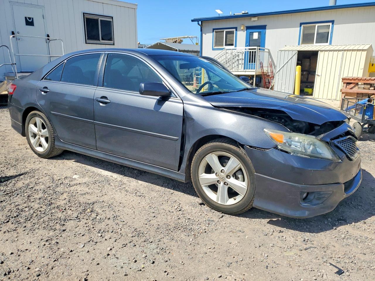 2011 TOYOTA CAMRY — фото 4