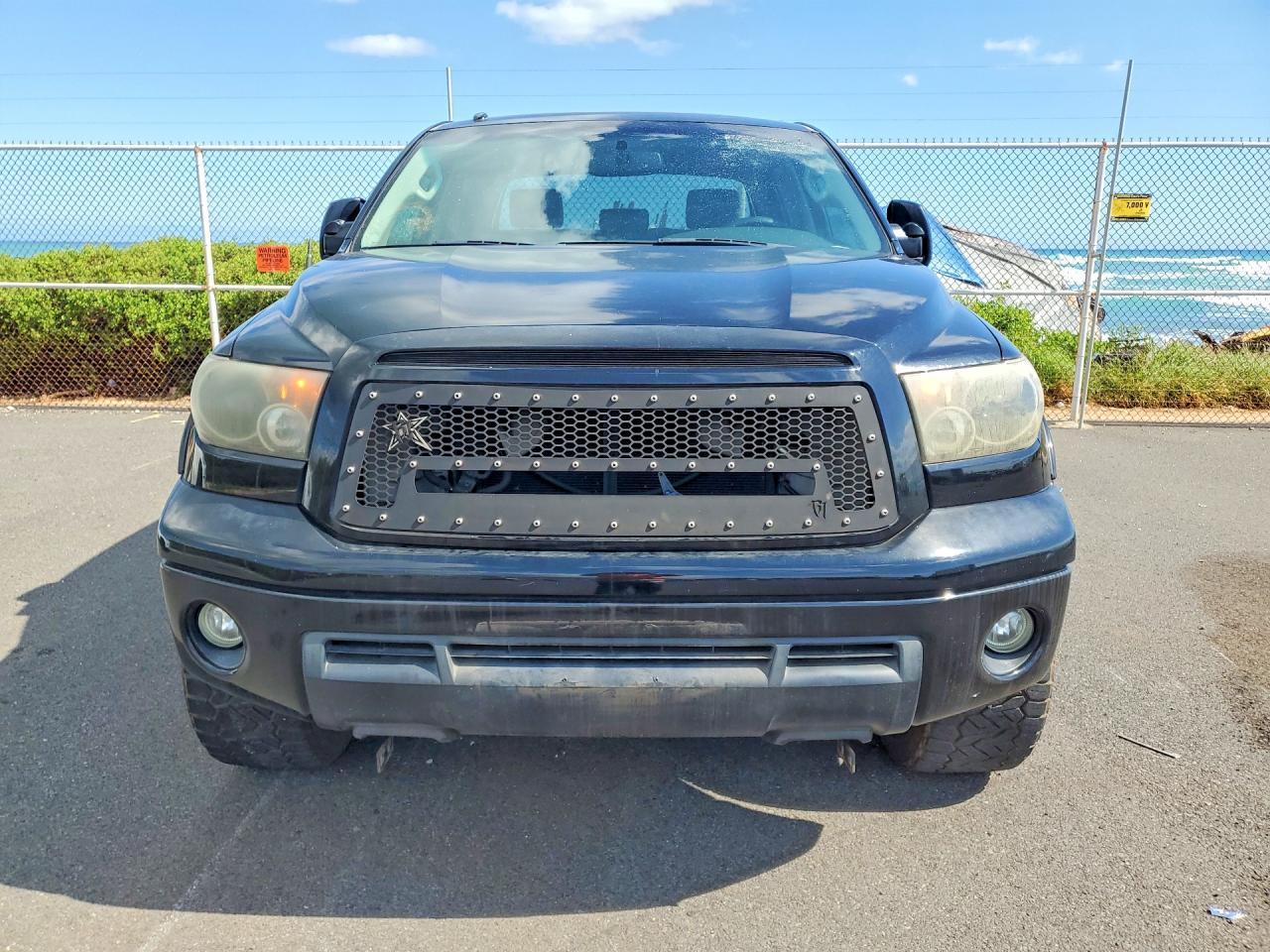 TOYOTA TUNDRA