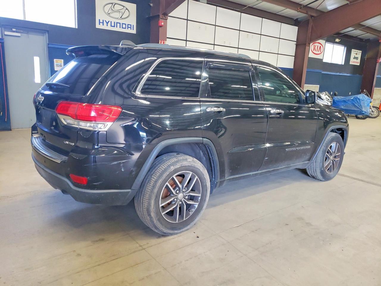 2017 JEEP GRAND CHEROKEE — фото 3