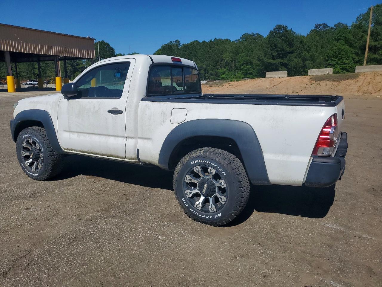 TOYOTA TACOMA
