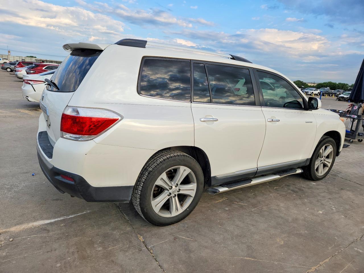 2012 TOYOTA HIGHLANDER — фото 3