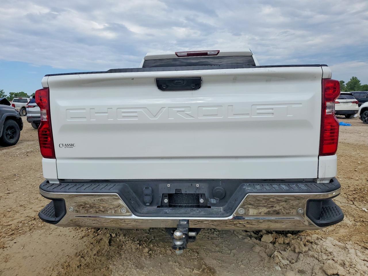 CHEVROLET SILVERADO