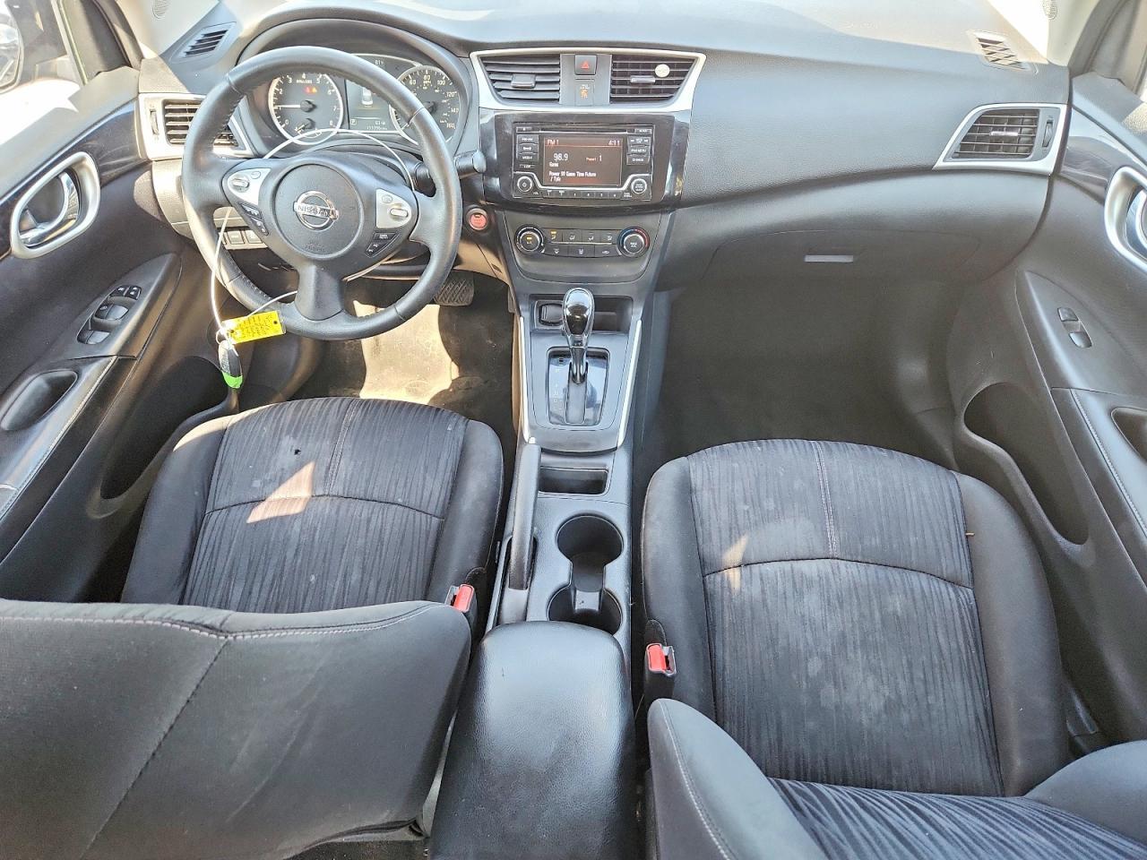 2017 NISSAN SENTRA — фото 8