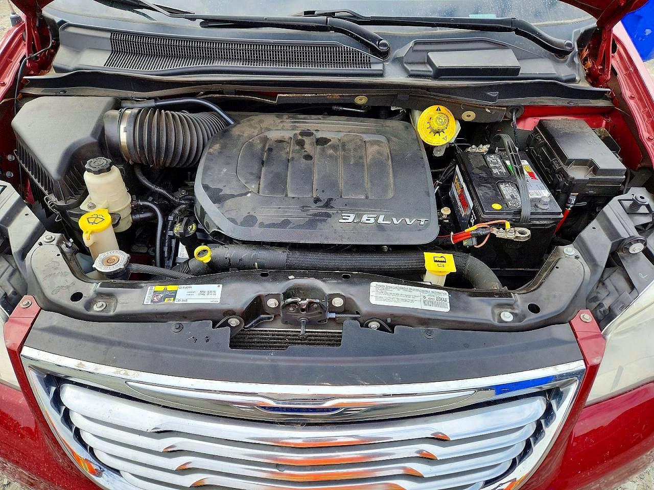 2014 CHRYSLER TOWN & COUNTRY — фото 12