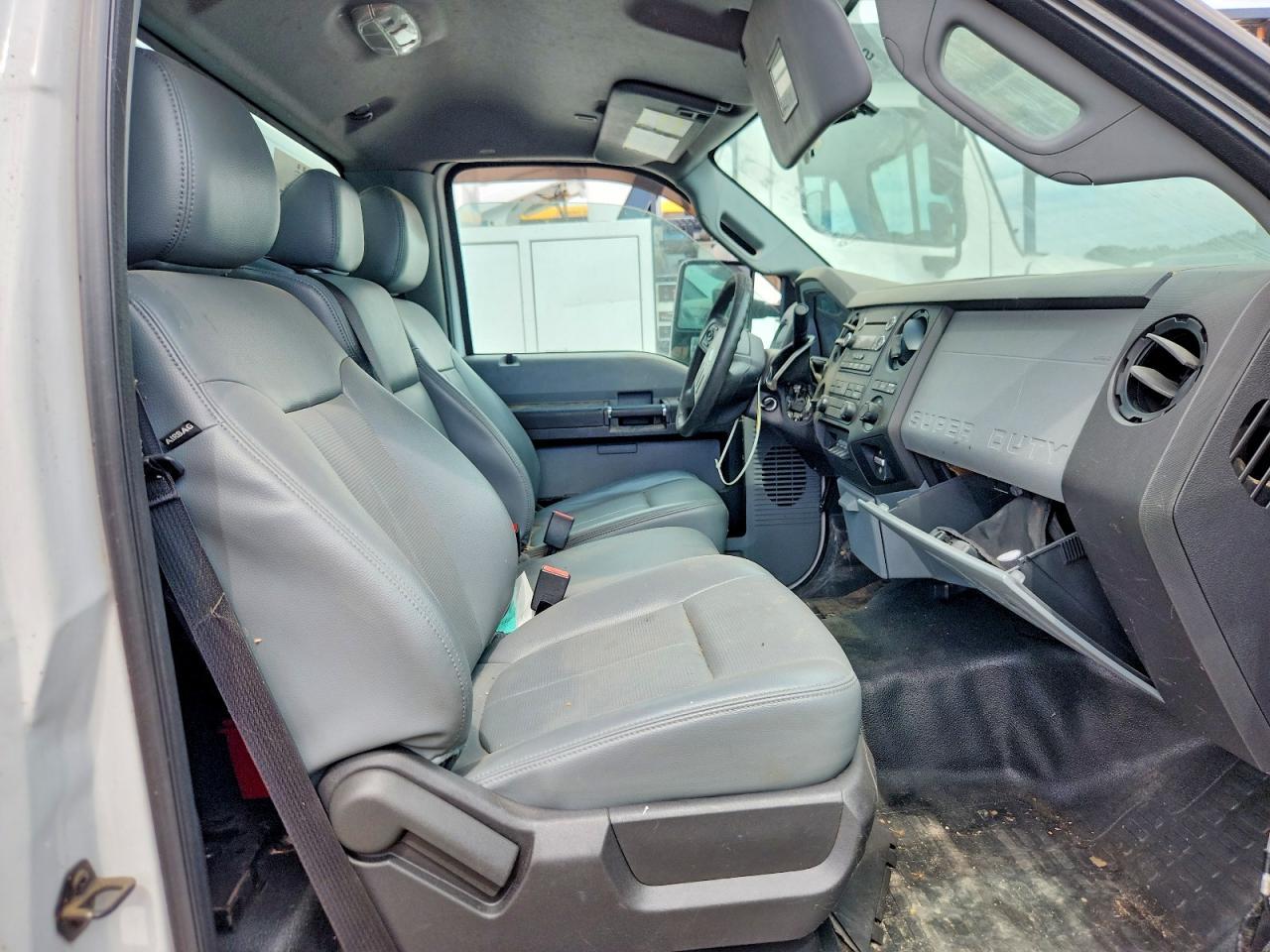 2015 FORD F-550 — фото 10
