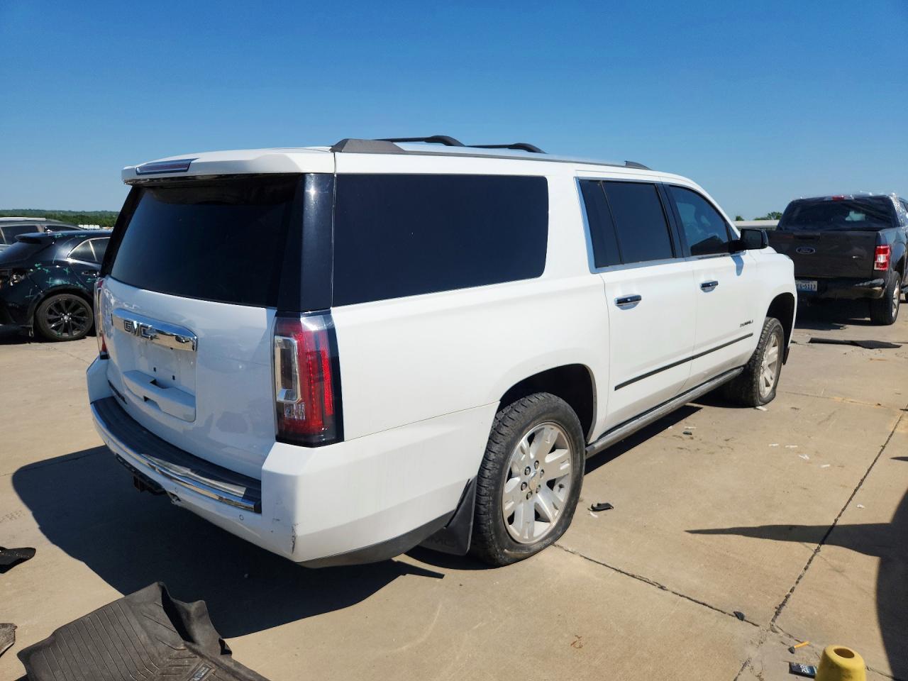 GMC YUKON