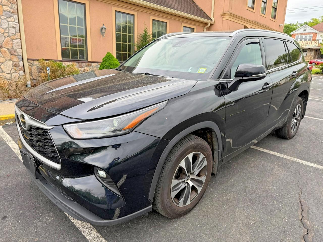 TOYOTA HIGHLANDER
