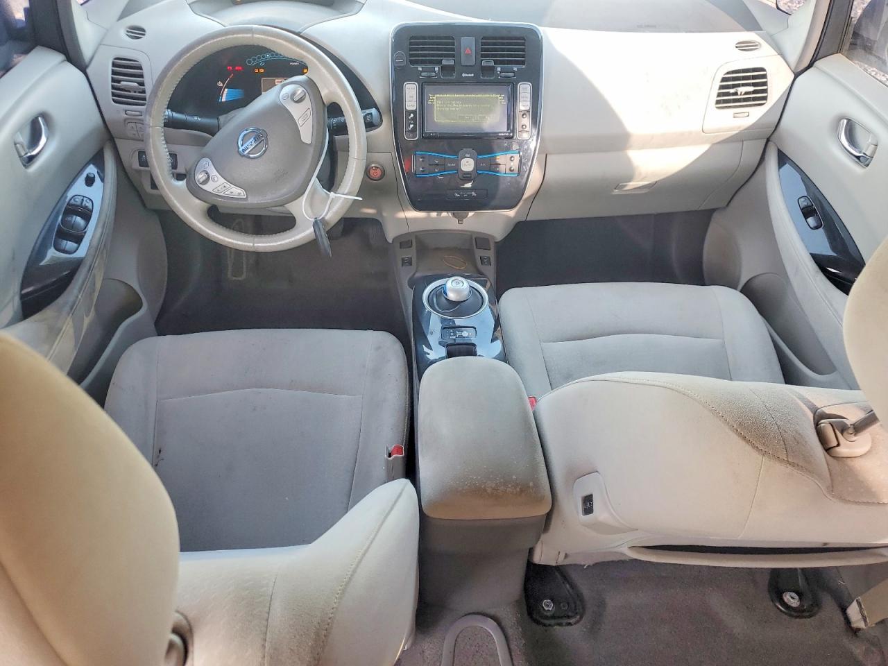 2012 NISSAN LEAF — фото 8