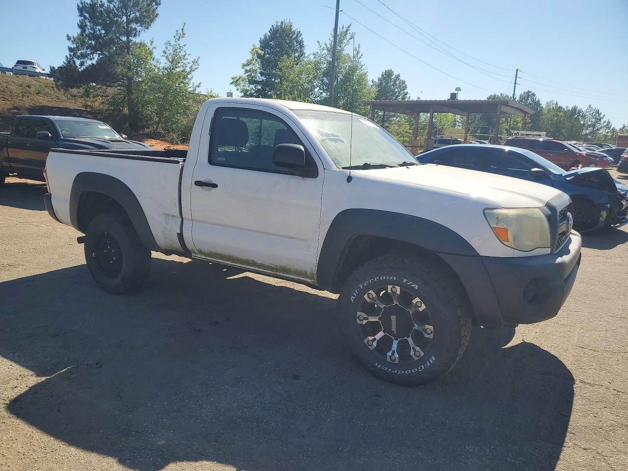 TOYOTA TACOMA