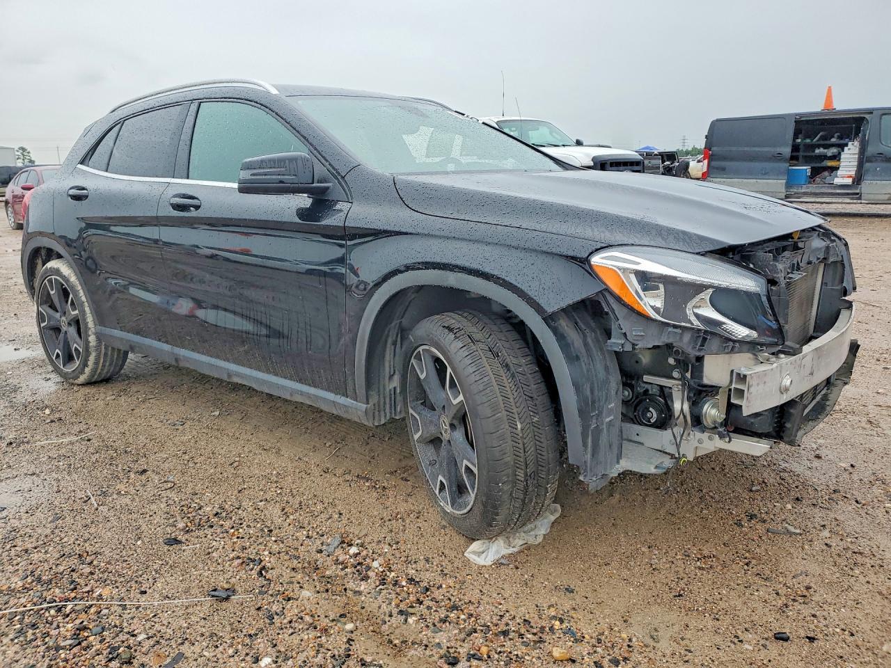 2019 MERCEDES-BENZ GLA-CLASS — фото 4