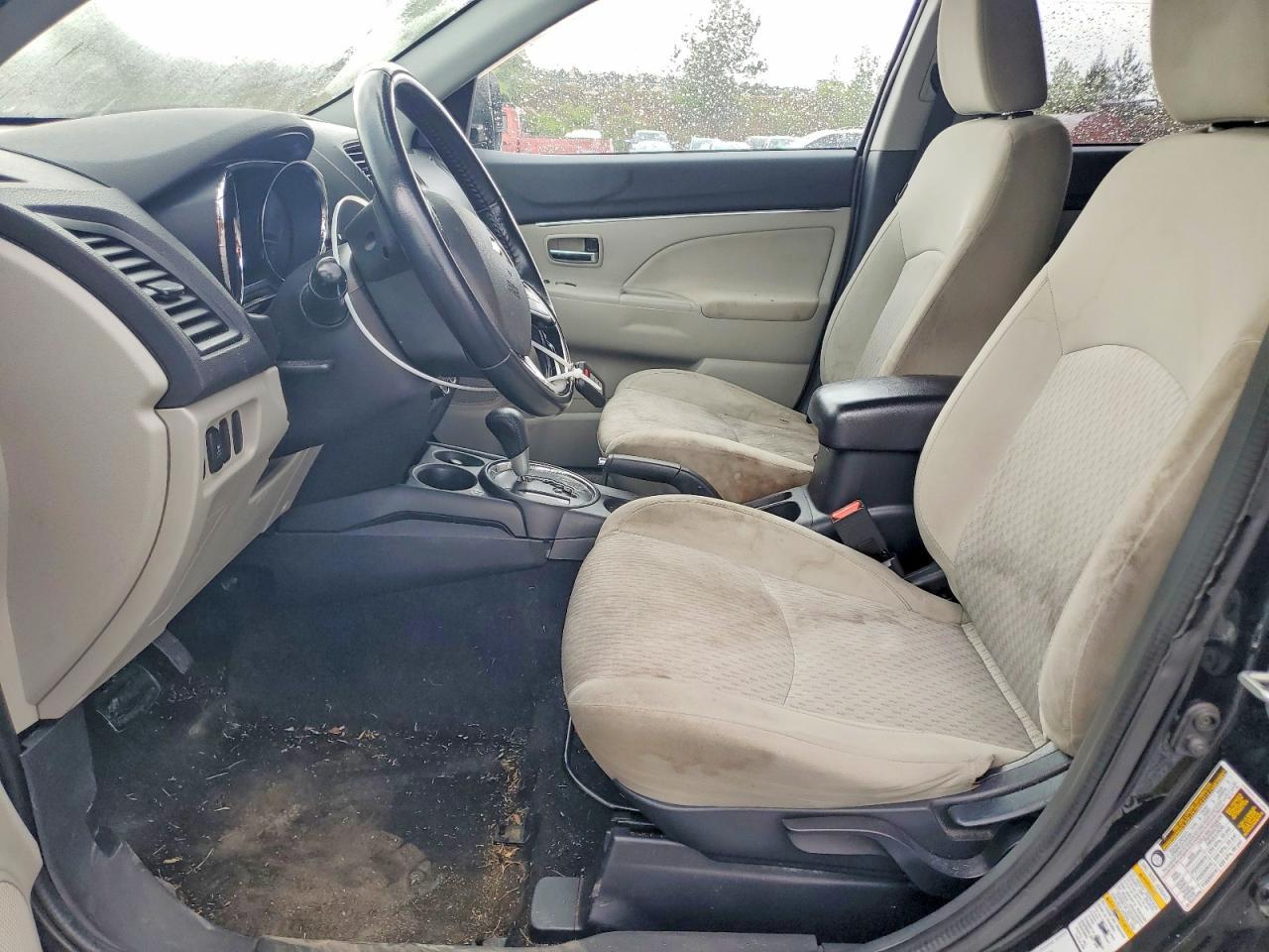 MITSUBISHI OUTLANDER SPORT