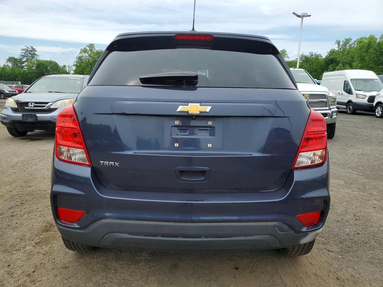 CHEVROLET TRAX