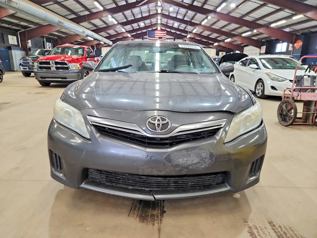 2011 TOYOTA CAMRY HYBRID — фото 5