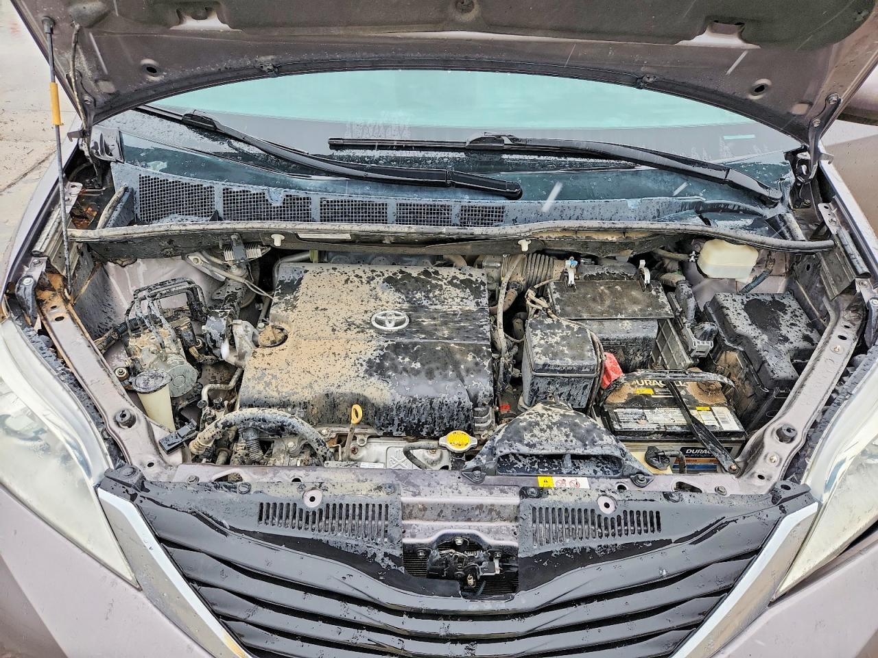 2013 TOYOTA SIENNA — фото 12