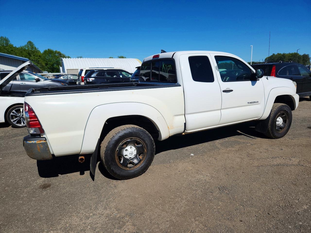 TOYOTA TACOMA